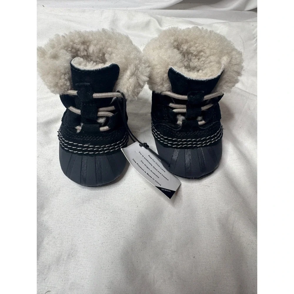 Sorel Caribootie Infant Booties Black Suede Shearling Winter Boots. Size 2.